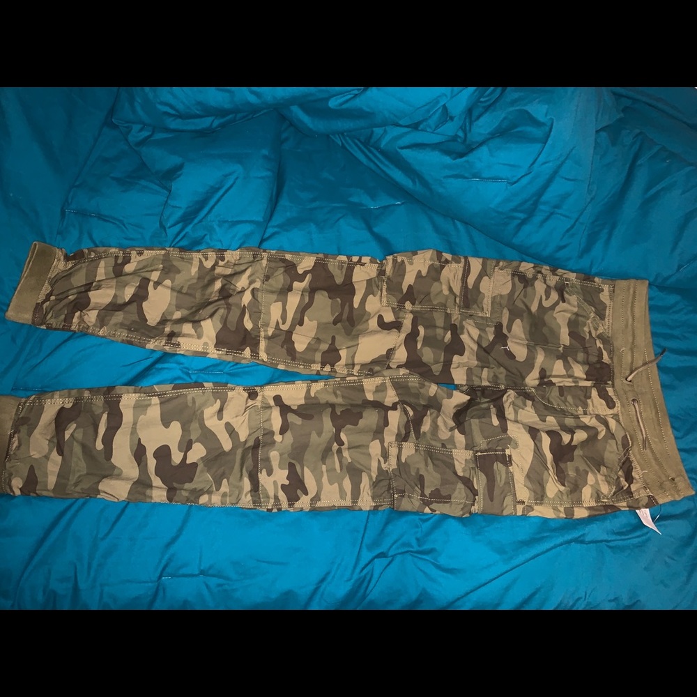 GAP Camo pants
